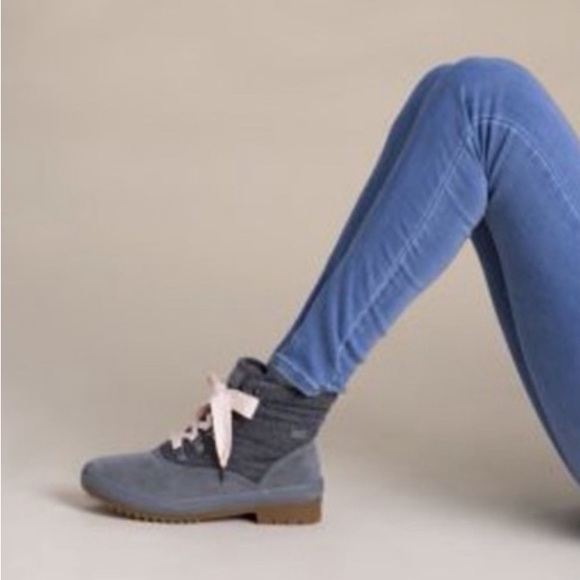 Keds Camp Water-Resistant Boots - Picture 2 of 5